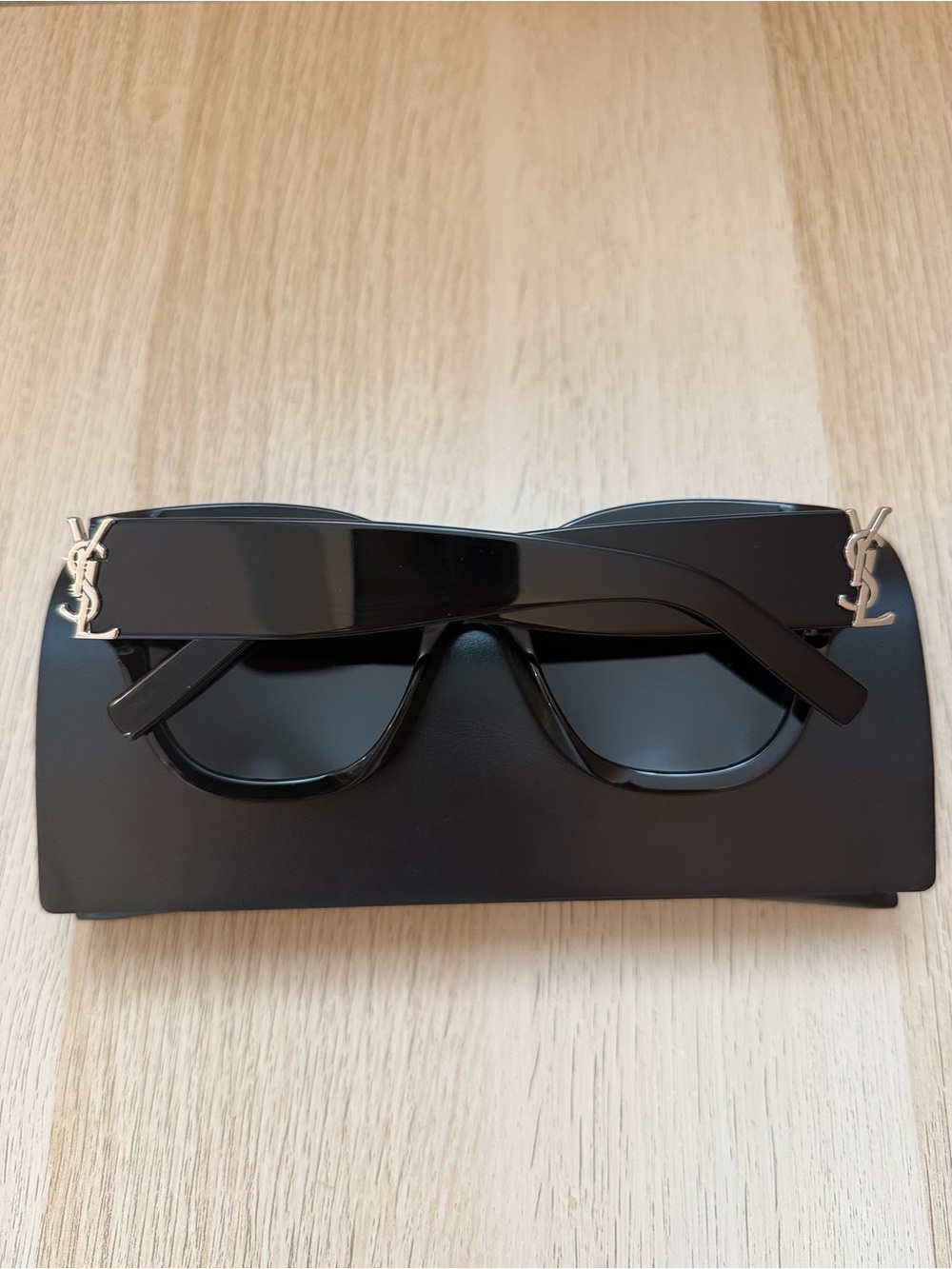 Saint Laurent Black Sunglasses with Silver YSL Logo - Picture 4 of 8